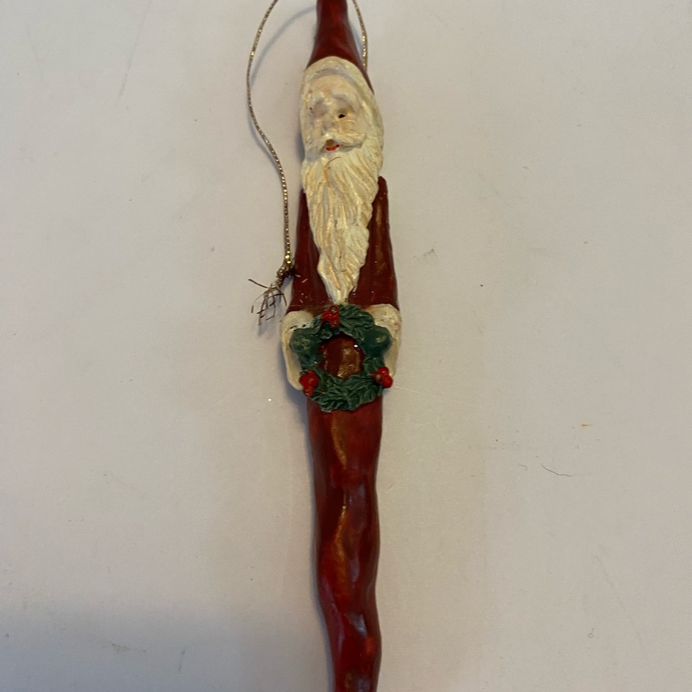 Vintage Skinny SANTA Holding Wreath Christmas Ornament Farmhouse Rustic 5.5"